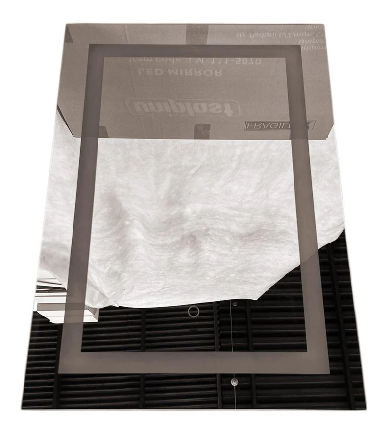 Oglinda pentru baie LED 2700/4000/6000K (dreptunghiulara cu janta) 50 x 70 cm IP44  UNIPLAST 4