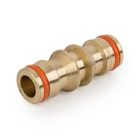 Соединитель-двойник для быстросоединений латунь D. 1/2"-5/8"-3/4" BR-2200  BRADAS