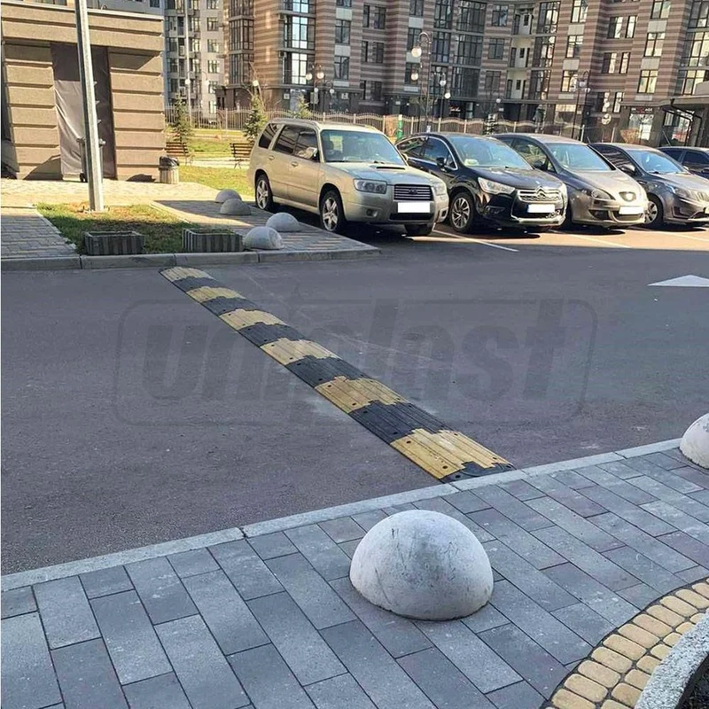 Denivelare artificiala pentru reducerea vitezei 470x490x50 (negru) C250 4