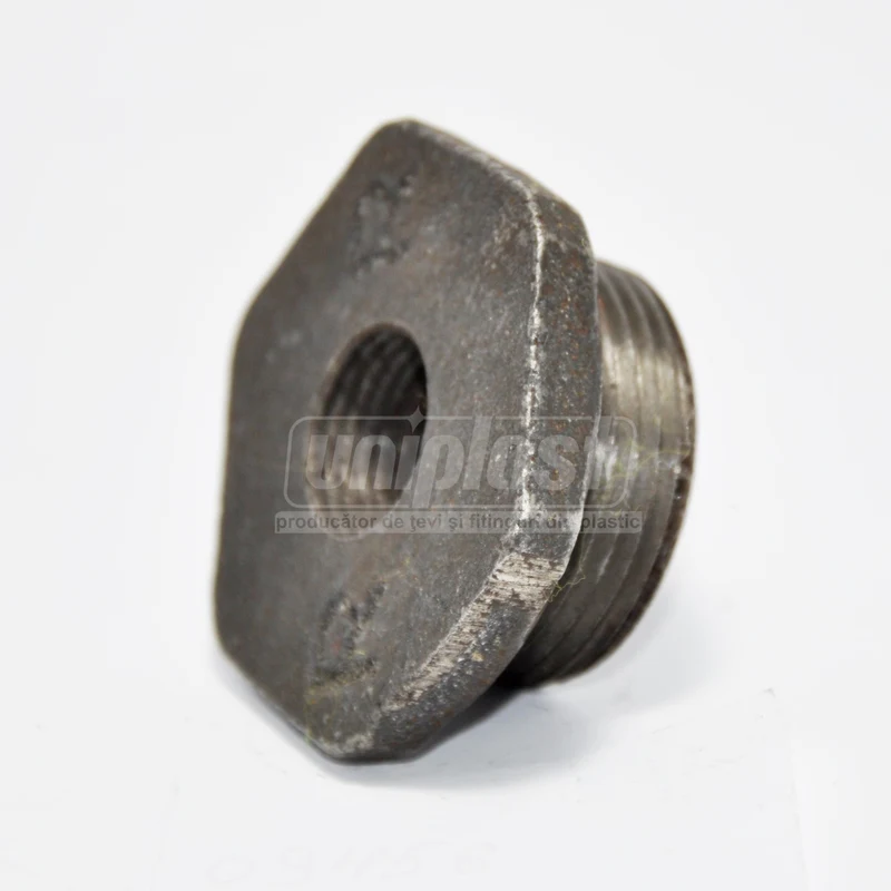 Заглушка проходная для радиатора D. 1.1/4" x 1/2" правая чугун ST 3