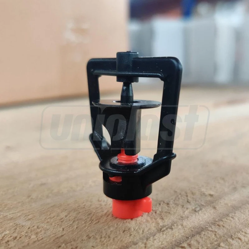 Microaspersor 1-2 bar, 90-115 LPH, R=3.9-4.3 m  UNITAPE 4
